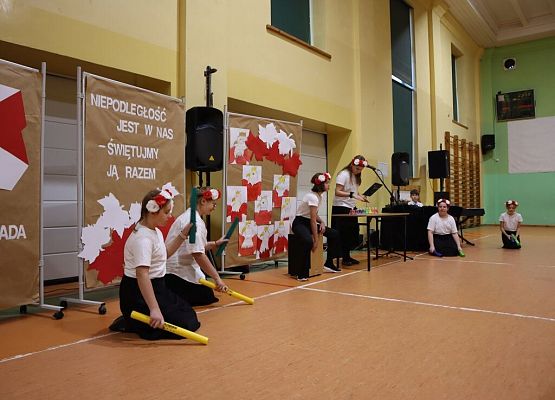 Patriotycznie, uroczyście i radośnie grafika