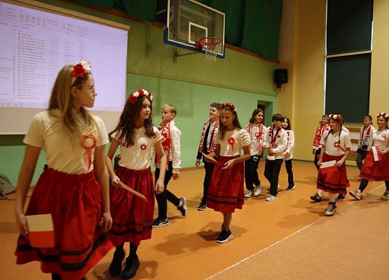 Patriotycznie, uroczyście i radośnie grafika