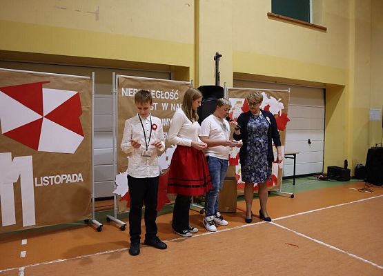 Patriotycznie, uroczyście i radośnie grafika