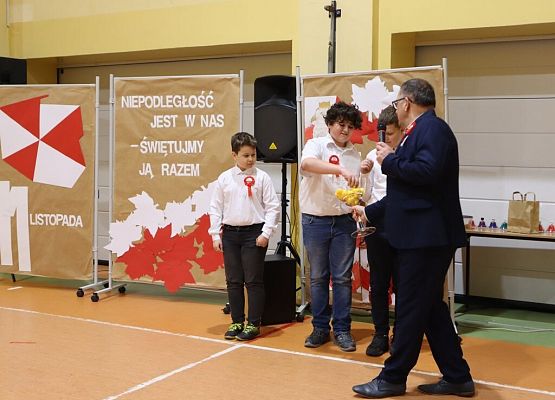 Patriotycznie, uroczyście i radośnie grafika