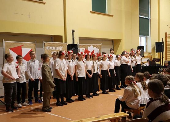 Patriotycznie, uroczyście i radośnie grafika