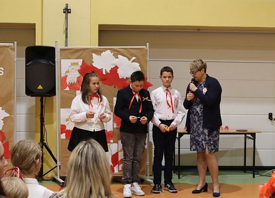 Patriotycznie, uroczyście i radośnie grafika