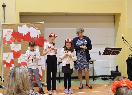Patriotycznie, uroczyście i radośnie grafika