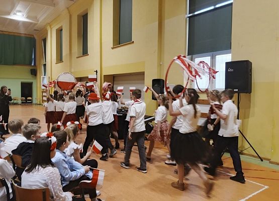 Patriotycznie, uroczyście i radośnie grafika