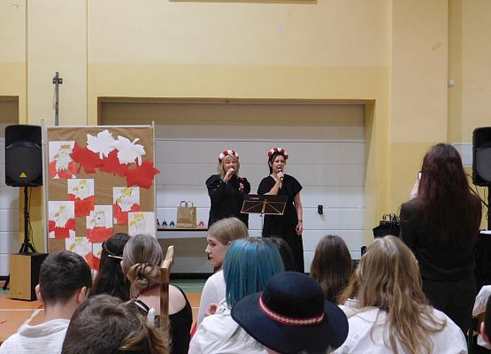 Patriotycznie, uroczyście i radośnie grafika