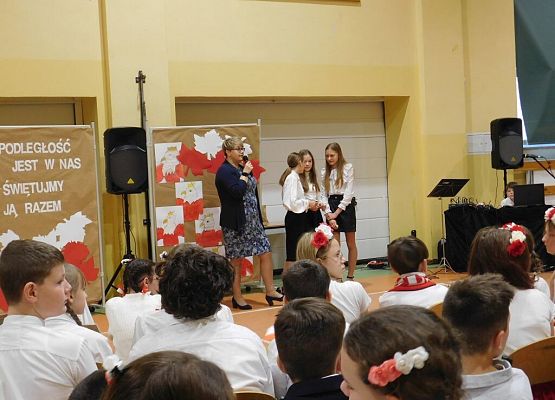 Patriotycznie, uroczyście i radośnie grafika