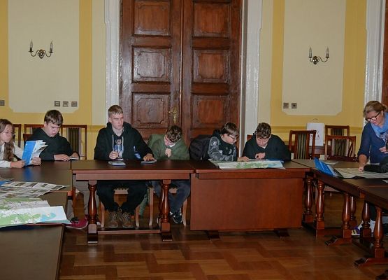 Wizyta klasy 7a w Starostwie Powiatowym w Lęborku grafika