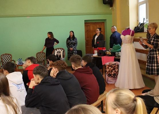 Powiatowy Urząd Pracy w ramach Otwartej firmy grafika