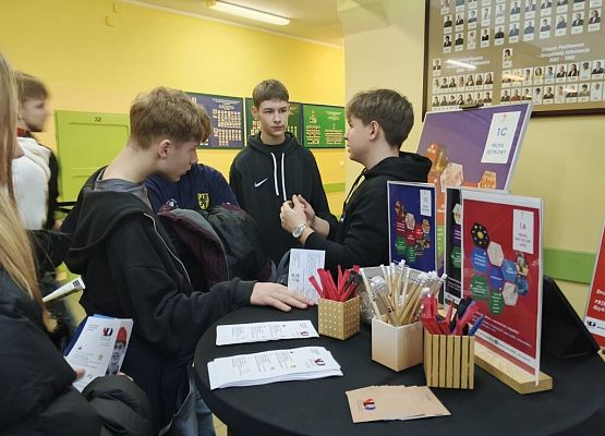 Targi Edukacyjne dla uczniów grafika
