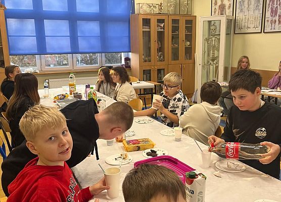 Andrzejkowe szaleństwa klasy 5a grafika