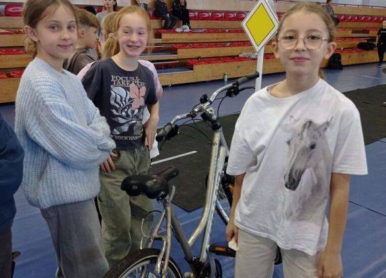 Rowerowe emocje w Miejskiej Hali Sportowej grafika