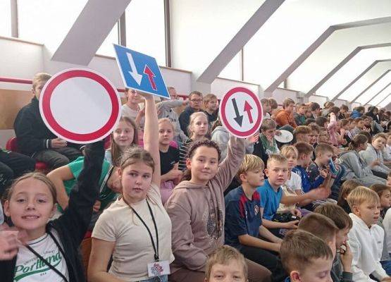 Rowerowe emocje w Miejskiej Hali Sportowej grafika