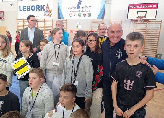 Rowerowe emocje w Miejskiej Hali Sportowej grafika