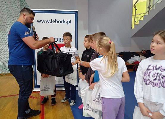 Rowerowe emocje w Miejskiej Hali Sportowej grafika