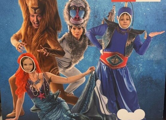 Spotkanie trzecioklasistów z Panem Disneyem grafika