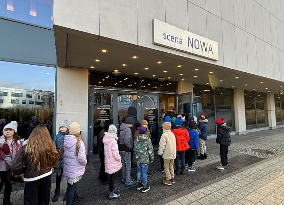 Spotkanie trzecioklasistów z Panem Disneyem grafika