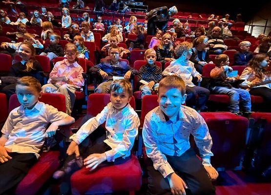 Spotkanie trzecioklasistów z Panem Disneyem grafika