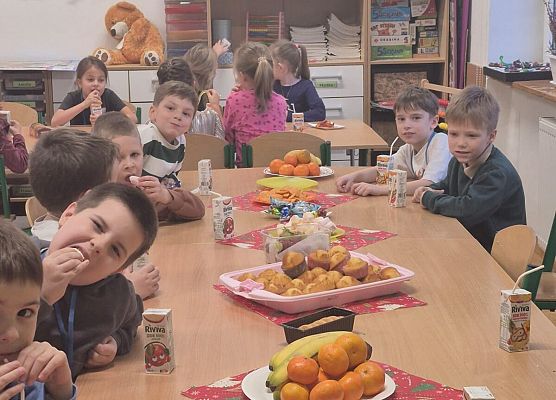 Andrzejkowe wróżby najmłodszych grafika