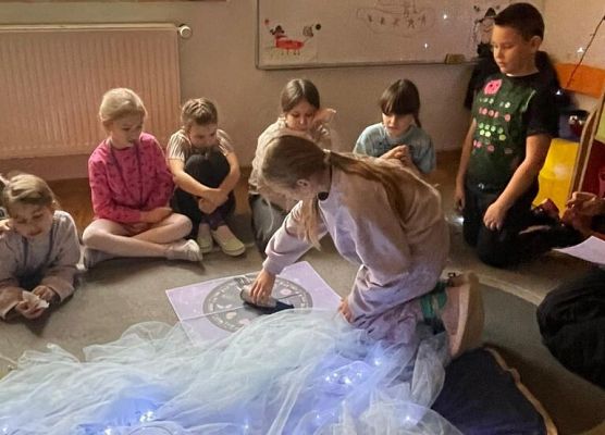 Andrzejkowe wróżby najmłodszych grafika