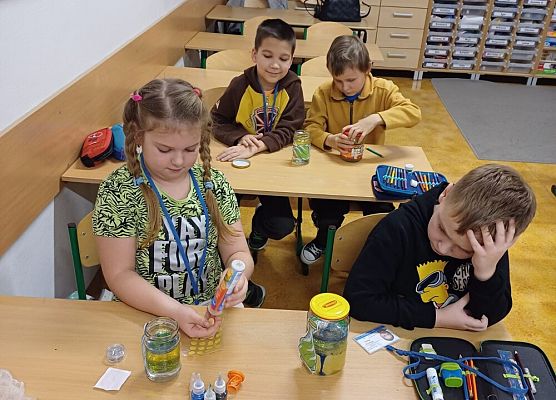 Andrzejkowe wróżby najmłodszych grafika