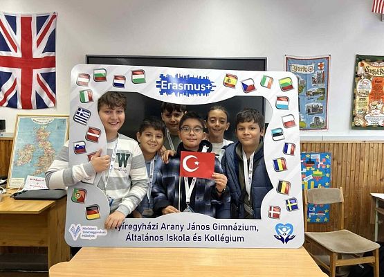 Erasmus+ „Lifelong STEM Learning for Young Learners” – mobilność w Nyíregyházie grafika