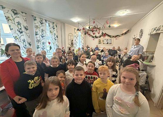 Najmłodsi - Seniorom grafika