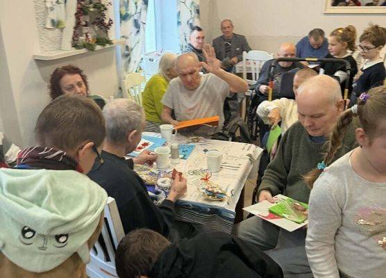 Najmłodsi - Seniorom grafika