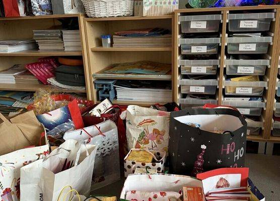 Najmłodsi - Seniorom grafika