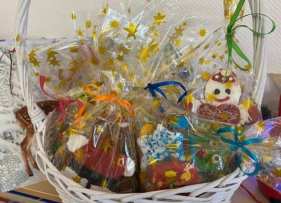 Najmłodsi - Seniorom grafika