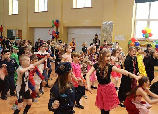 Bal karnawałowy grafika