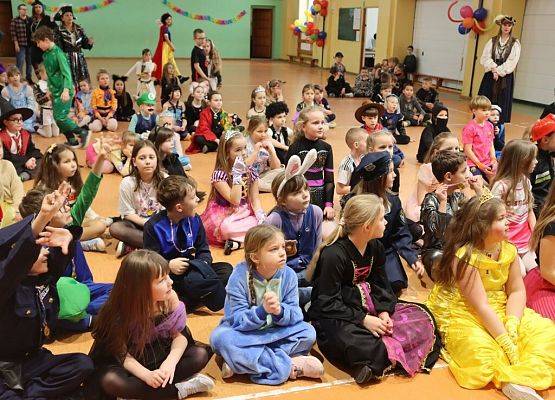 Bal karnawałowy grafika