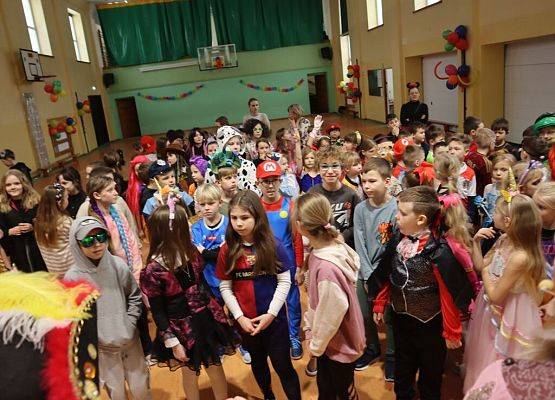 Bal karnawałowy grafika