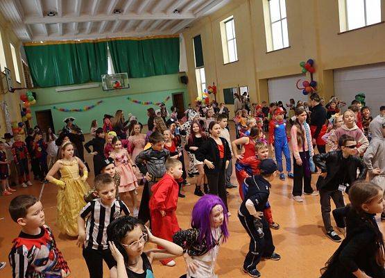 Bal karnawałowy grafika