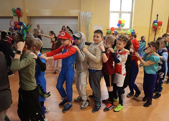 Bal karnawałowy grafika