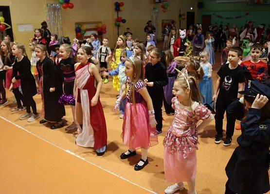 Bal karnawałowy grafika