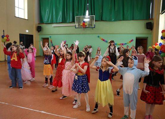 Bal karnawałowy grafika