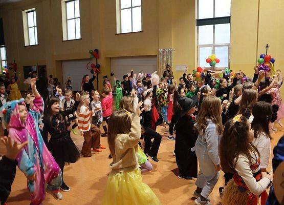 Bal karnawałowy grafika