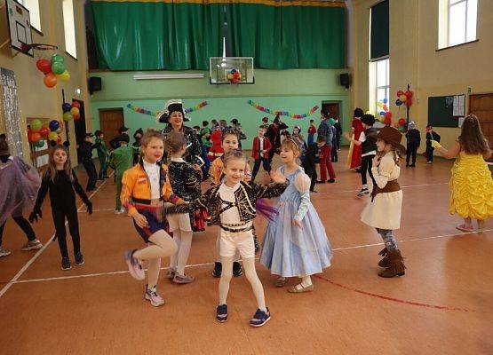 Bal karnawałowy grafika