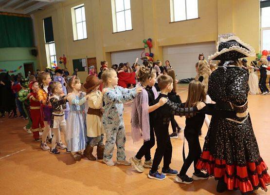 Bal karnawałowy grafika