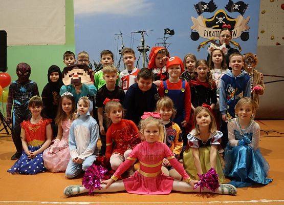 Bal karnawałowy grafika