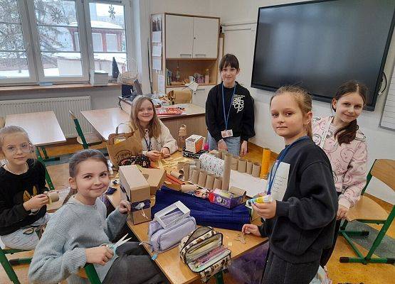 Średniowieczne zamki oczami trzecioklasistów grafika