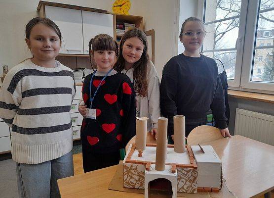 Średniowieczne zamki oczami trzecioklasistów grafika