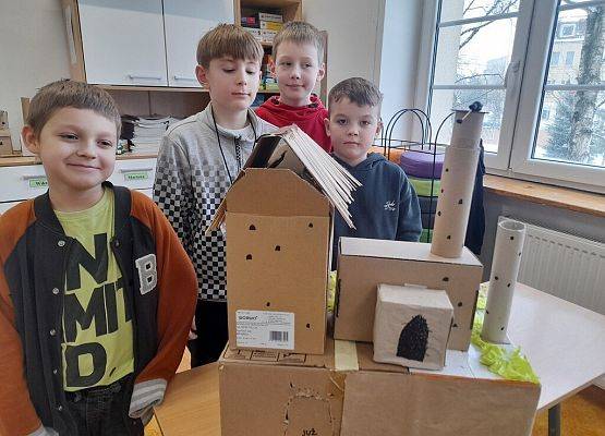 Średniowieczne zamki oczami trzecioklasistów grafika