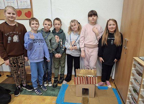 Średniowieczne zamki oczami trzecioklasistów grafika