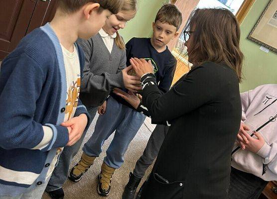 Edukacja muzealna – niezwykła podróż w czasie grafika