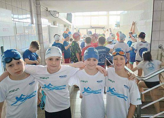 Życiowe rekordy najmłodszych pływaków w Słupsku grafika
