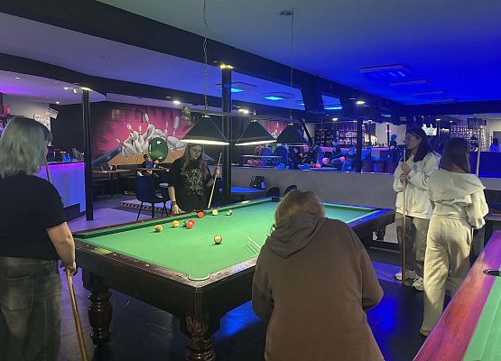 Dzień Kobiet i Dzień Mężczyzn na torze bowlingowym grafika