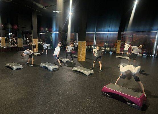 Aktywny Dzień Kobiet klasy 2B grafika