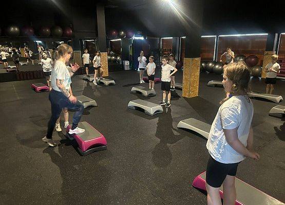 Aktywny Dzień Kobiet klasy 2B grafika