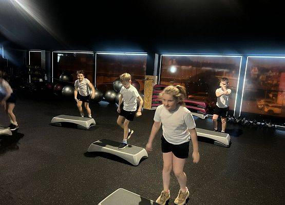 Aktywny Dzień Kobiet klasy 2B grafika